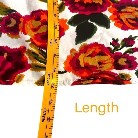 Selina Studio Sweetheart Fit & Flare Sundress in Vibrant Floral on White - Picture 9 of 13